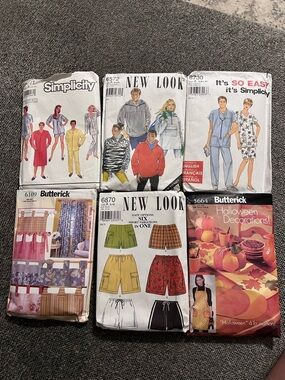 Lot of 6 vintage sewing patterns.